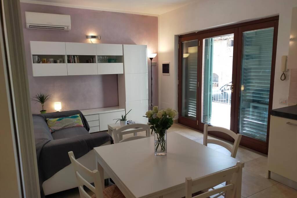 Poggio Ai Grilli Apartment เชร์ตาลโด ภายนอก รูปภาพ